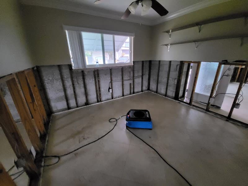 Crisis Pro Restoration - Roof Repair in Cape Coral