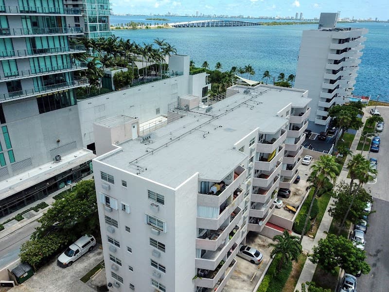 International Roofing INC, Experienced roofers - Residential Roofing in Boca Raton