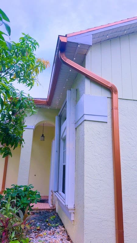 Meeks D&D Seamless Gutters - Gutter Installation in West Palm Beach