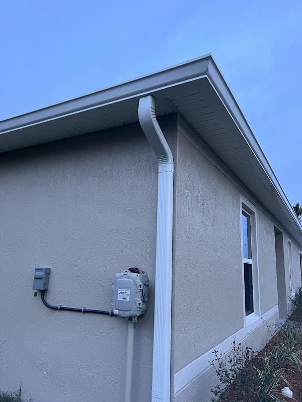 Seamless Gutters USA - Gutter Installation in West Palm Beach