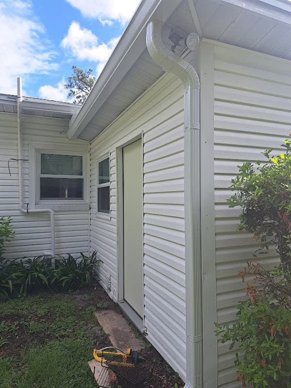 Sergeant Seamless - Gutter Installation in Jacksonville