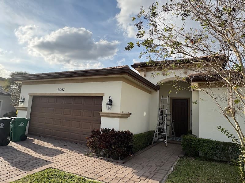 Stronghold Gutters LLC - Gutter Installation in Port St. Lucie