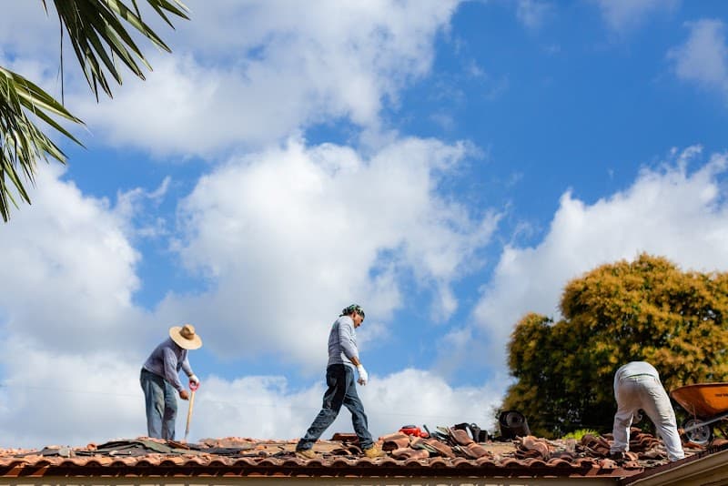 A Green Contractors Corp. - Flat Roofing in Doral