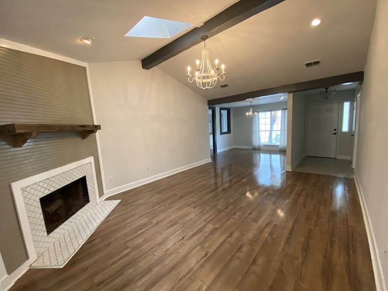 Kustom - Roof Repair in Largo