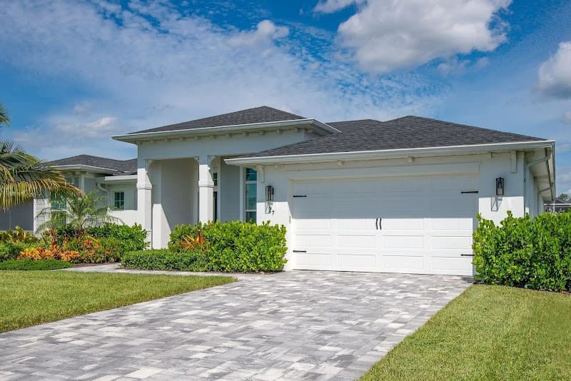 Rain Control Aluminum - Gutter Installation in Naples