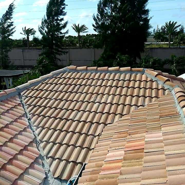 Roofing Royale & services inc - Roof Repair in Miami