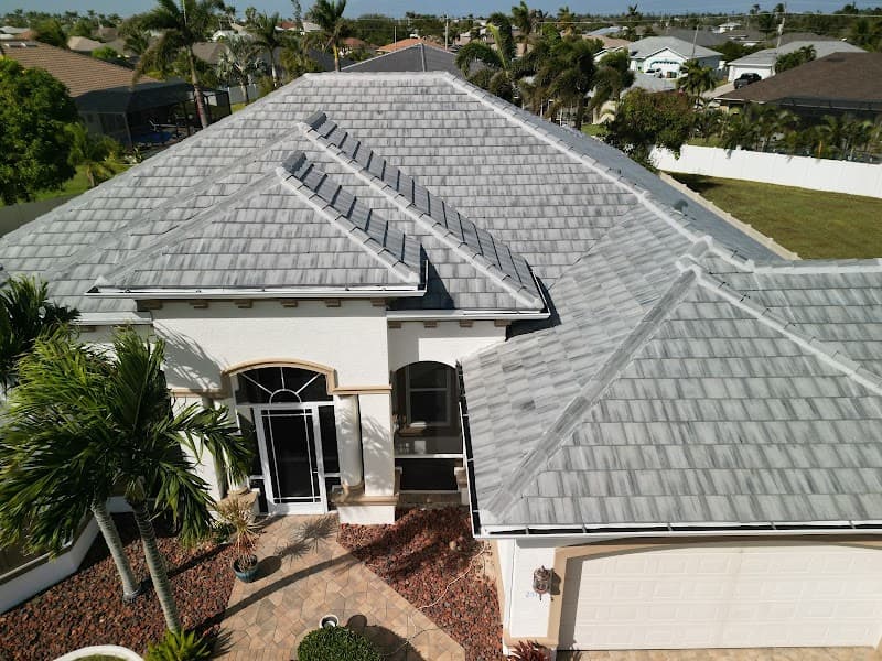 Signature Gutters LLC - Gutter Installation in Naples